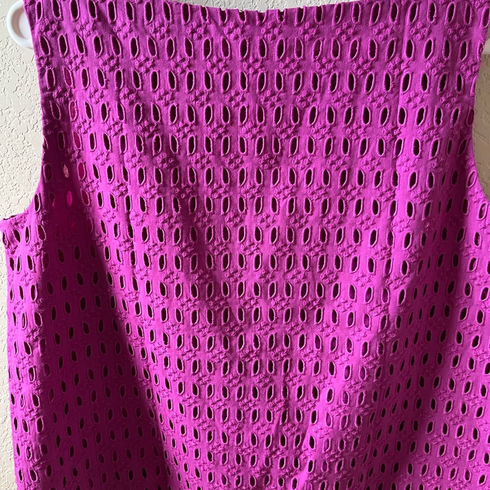 Ann Taylor Women’s Sleeveless Eyelet Trim Top Magenta Size M Petite - Picture 7 of 8